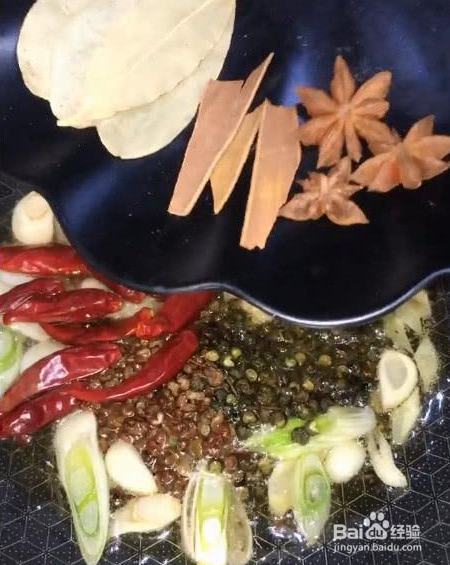 香辣啤酒小龙虾