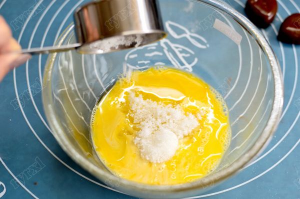 咸焦糖巧克力杯蛋糕