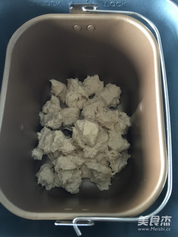 中种椰丝豆沙面包