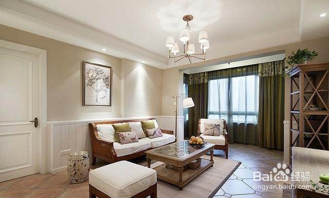 如何处理墙顶掉皮？