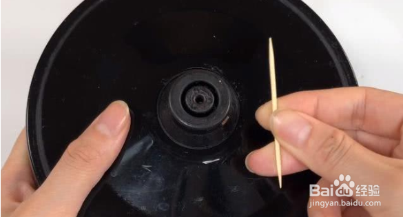 电热水壶用久了就会发现烧不了水了,怎么办