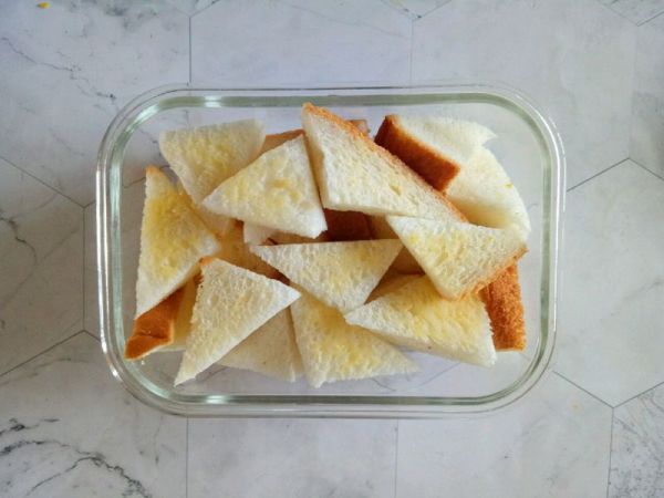 橙香葡萄干面包布丁