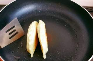 三鲜馅盒子怎么做