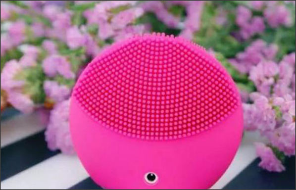 foreo luna mini2洁面仪和mini2 plus有什么区别