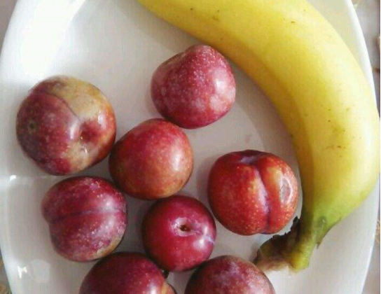 香蕉和李子一起吃有害吗