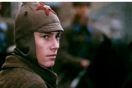 《钢铁是怎样炼成的》作者是谁