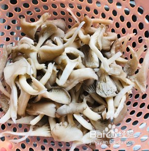 椒盐蘑菇-超好吃的下酒菜