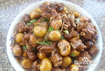 如何烧出美味的板栗炖鸡