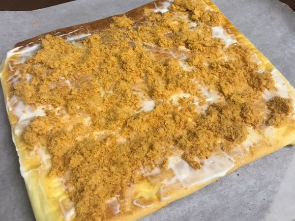 香肠肉松蛋糕卷