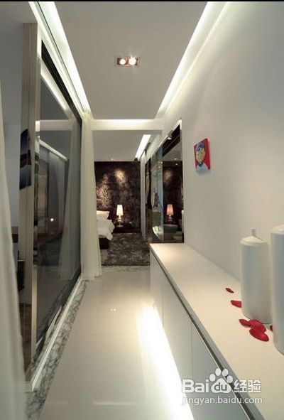 冷色调+淡彩成就通透舒适家园