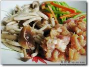 鲜茶树菇炒肉丝