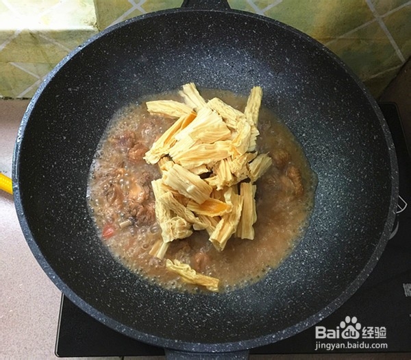 如何制作腐竹烧土鸡