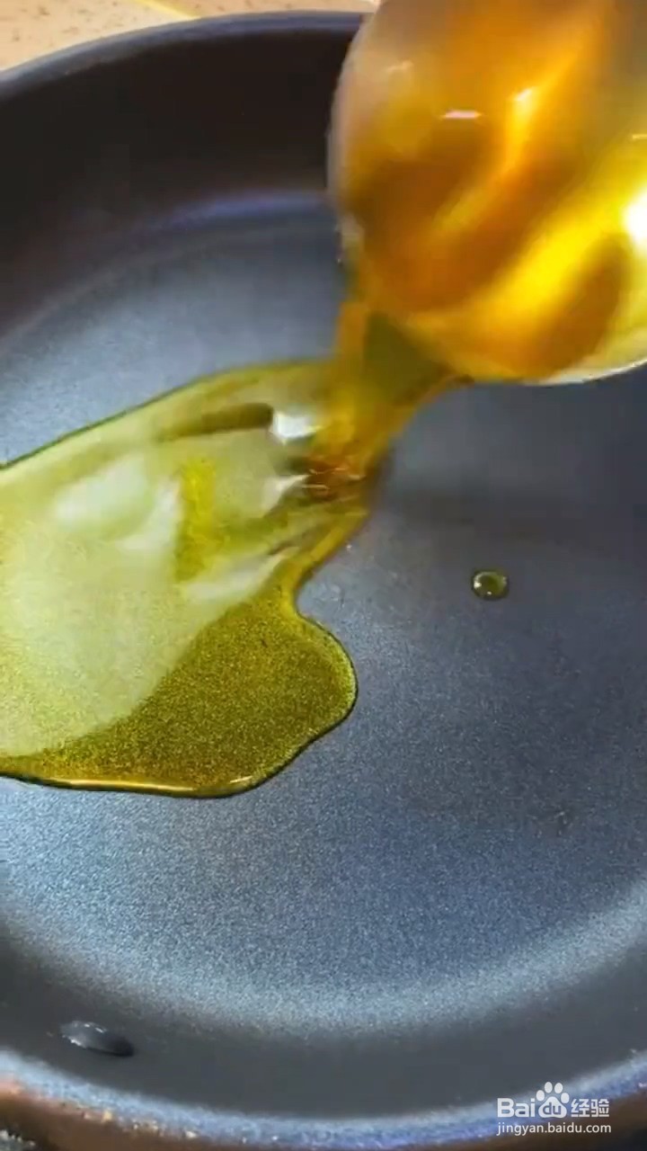 如何制作好吃下饭的鸡腿肉?