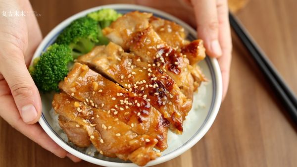 无油蒜香鸡腿饭