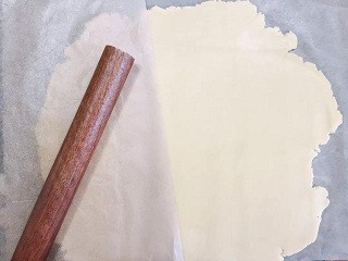 Hello kitty饼干草莓塔怎么做？