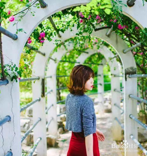 摄侧脸好看的方法