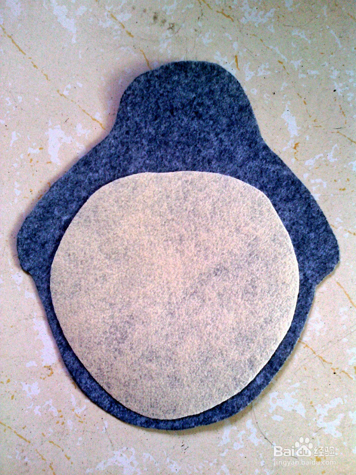 怎样用不织布DIY龙猫鼠标垫?