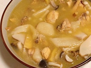 如何做竹荪鲜菇鸡汤
