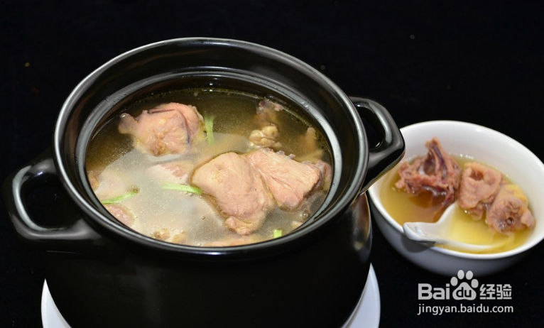 炖汤时，营养都在肉里，不在汤里