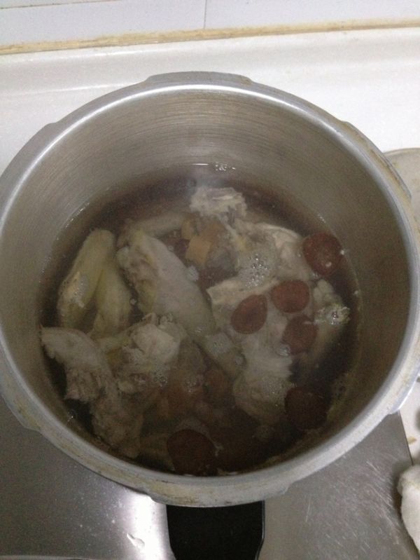 鹿茸元贝土鸡汤