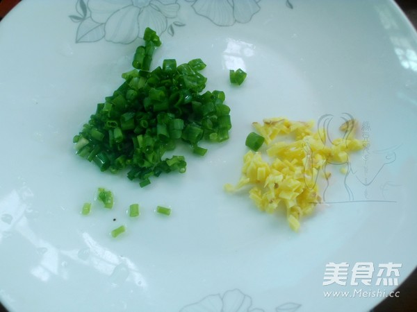 枸杞猪肝养生粥