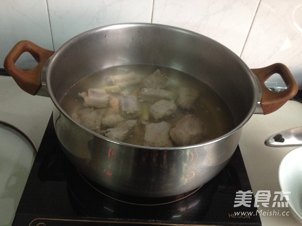 冬瓜排骨汤的做法