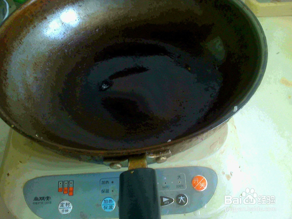 怎样做好西红柿焖梭鱼[姜丝胡萝卜丝西红柿打底]