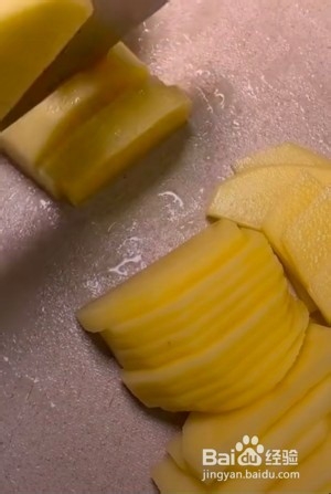 如何做火腿炒土豆片