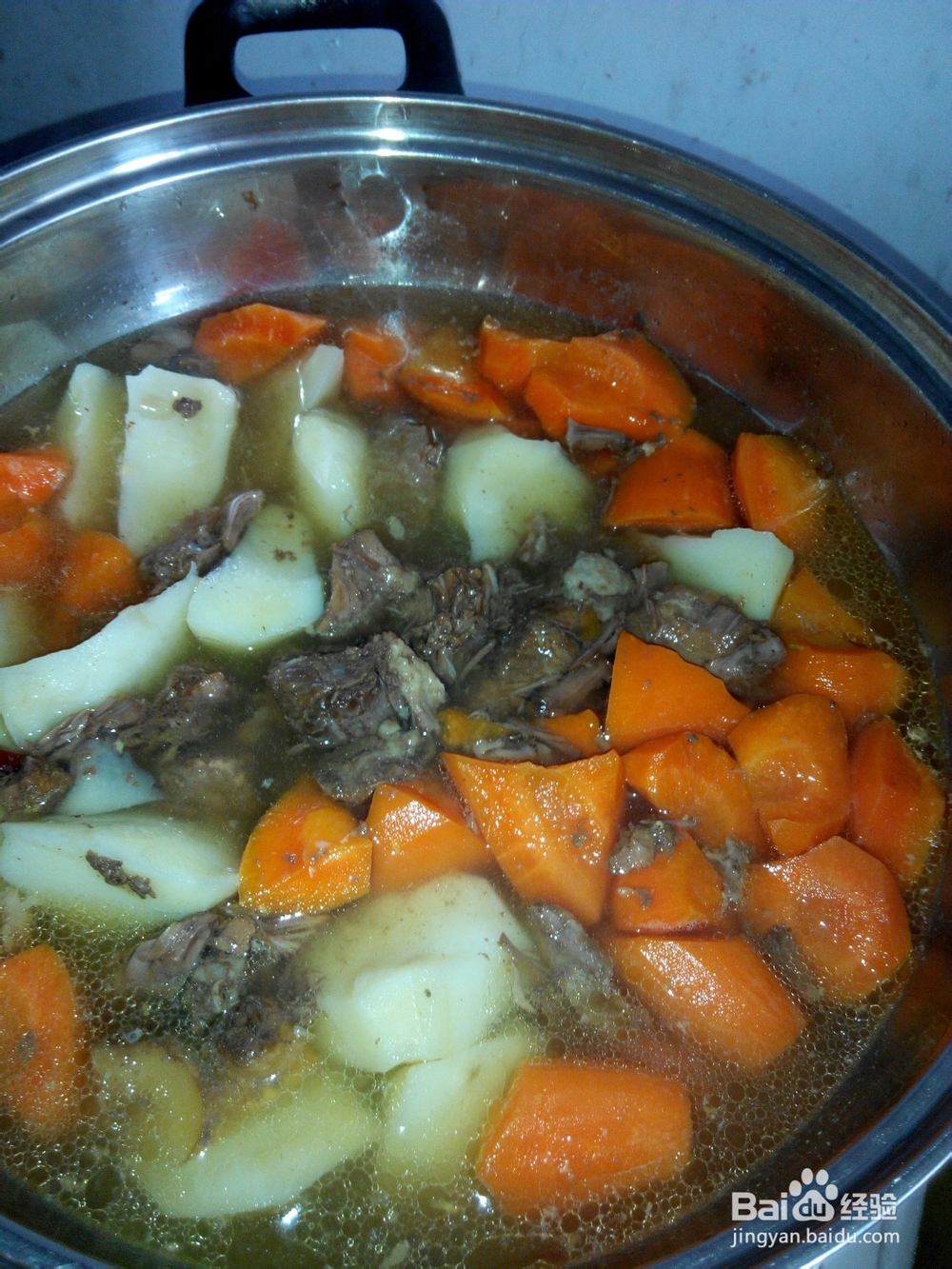 牛肉炖土豆胡萝卜