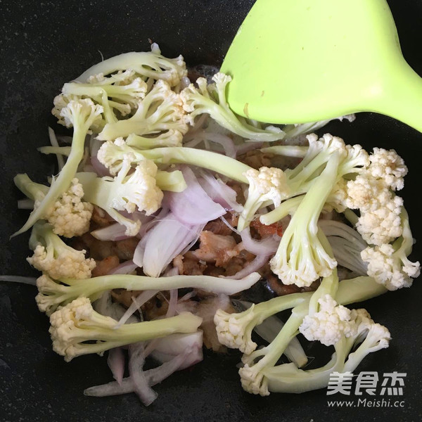 有机花菜炒肉片