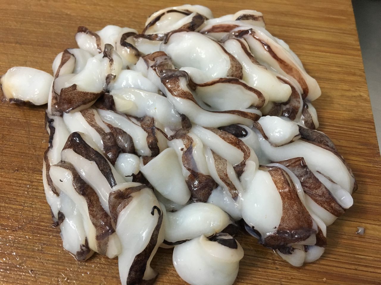 孜然味香芹炒鱿鱼头，你会做了吗？