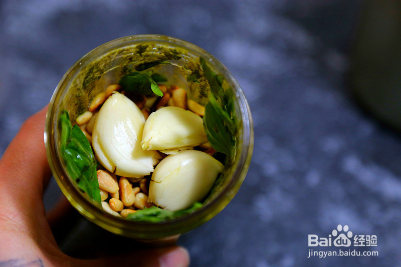 青酱意大利面的做法