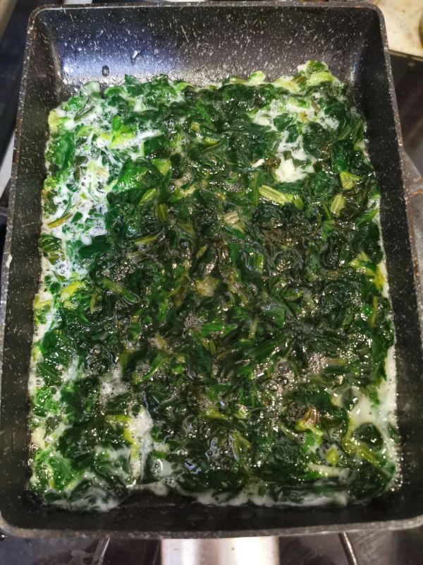 芹菜叶子鸡蛋卷