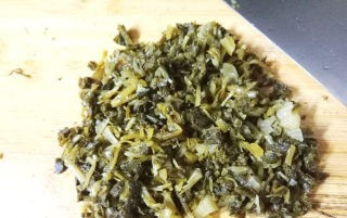 酸菜冬笋炒肉丝制作的步骤
