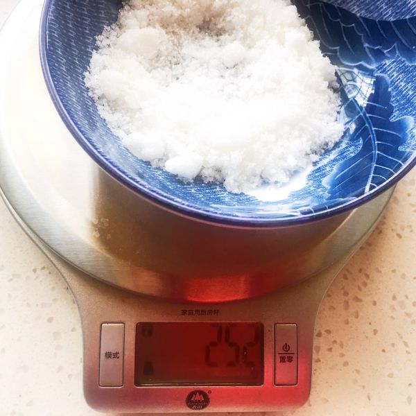这个方子我只放了25克白砂糖,喜欢吃甜一点的朋友可以多加一点