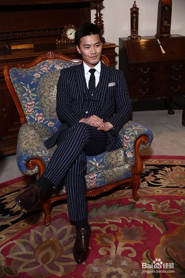 看看公务员可以穿什么