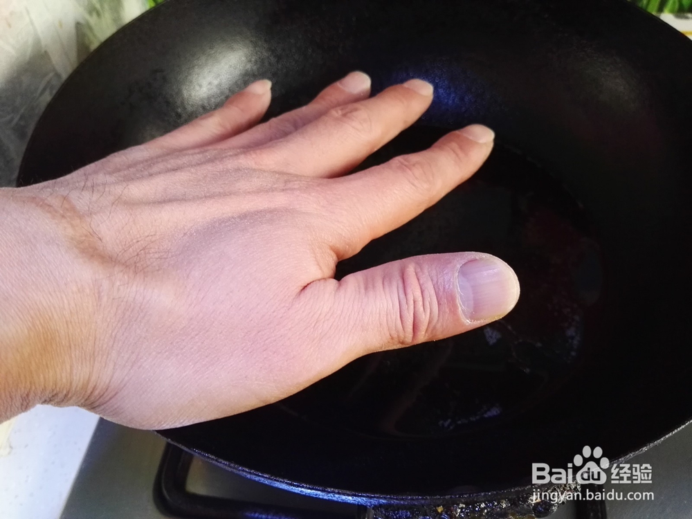 酥脆可口的玫瑰酱炸糕