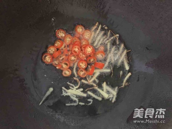 炝炒圆白菜的做法