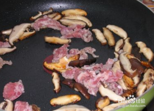 怎么做青椒香菇炒肉丝