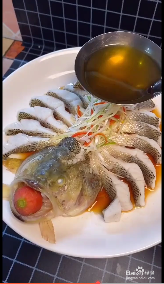 如何制作清蒸鲈鱼