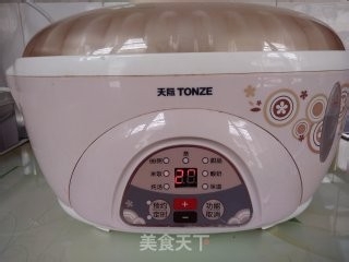 排骨香菇蒸饭和益气补血炖汤