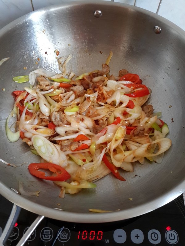 大葱炒肉的做法