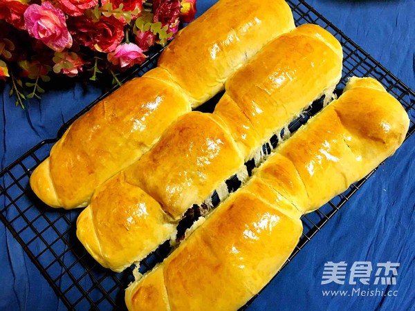 酸奶豆沙面包
