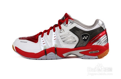 新手打羽毛球需要准备什么东西