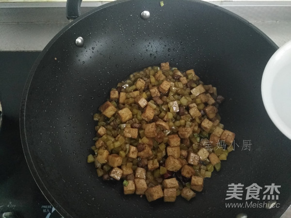肉丁榨菜炒豆腐