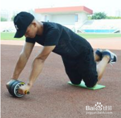 如何使用健腹轮