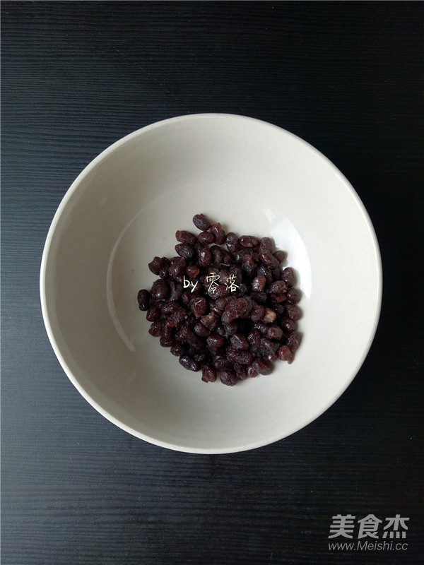 蜜豆餐包的做法