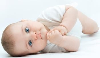 专业月嫂4招解密怎样给新生婴儿护理好脐带