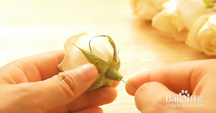 怎么用鲜花制作花环