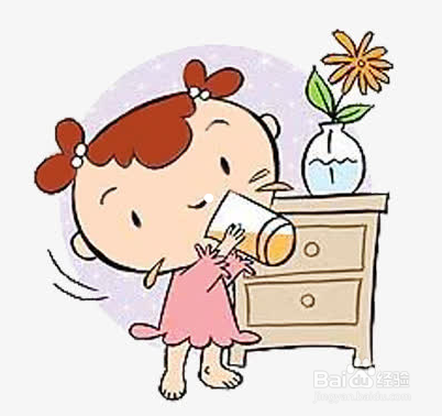 如何教宝宝使用杯子喝水？